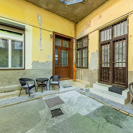 Krisztina Buda Castle Retreat - Near Chain Bridge * بودابست